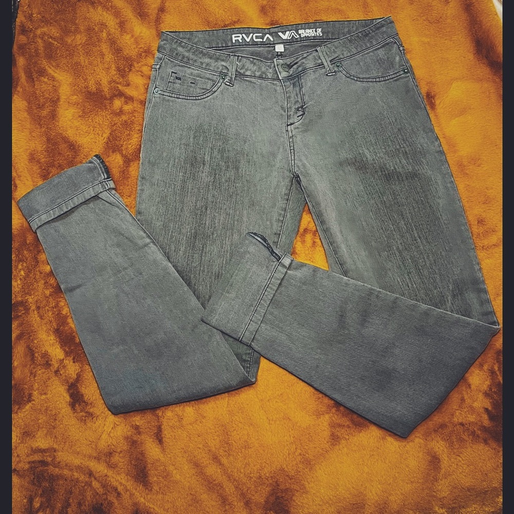 RVCA • Gray Jean